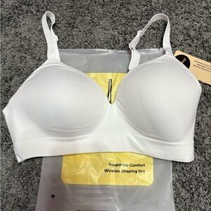 Shapermint Truekind 🤍 Supportive Comfort Wireless Shaping Bra White NWT 🤍 Size M